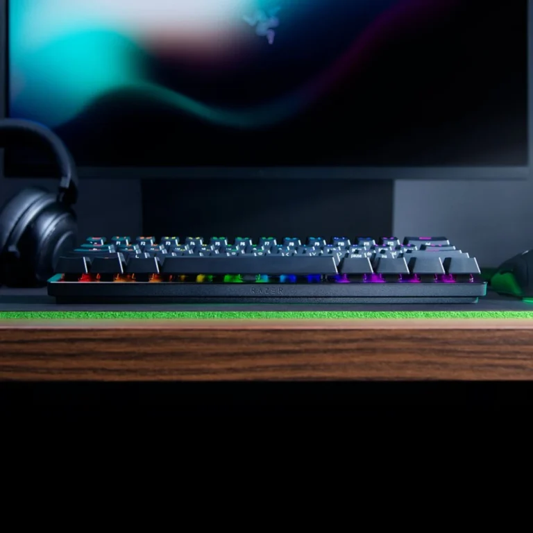 Huntsman-Mini-Switch-Clicky-Optical-Purpura-SP-Black
