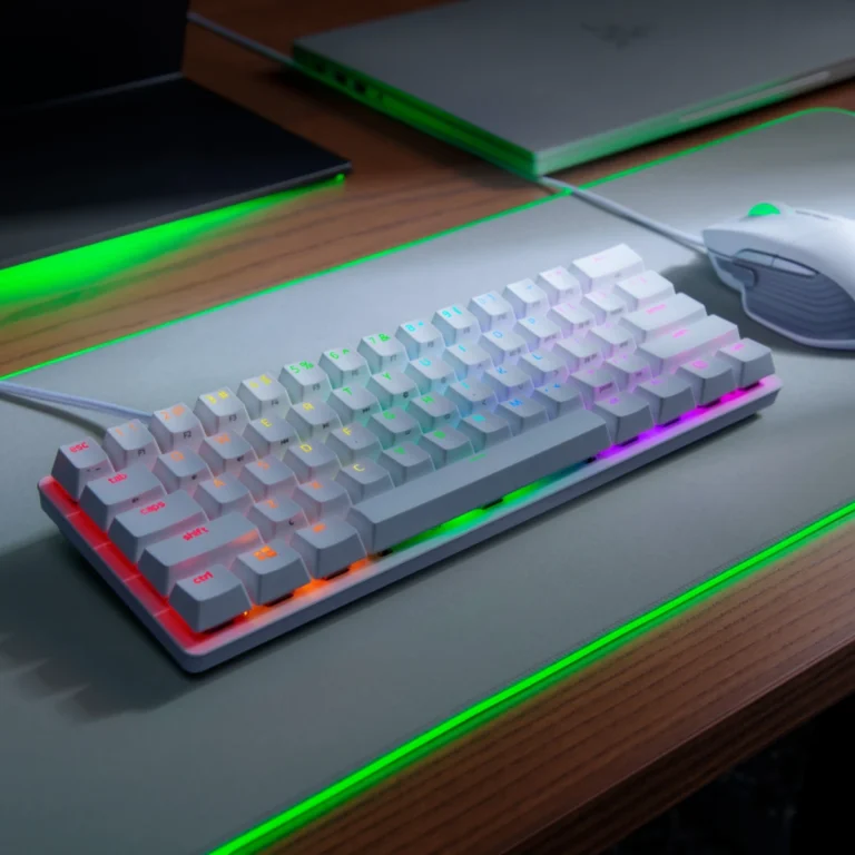 Razer-Huntsman-mini-Switch-Optical-Clicky-Purpura-White